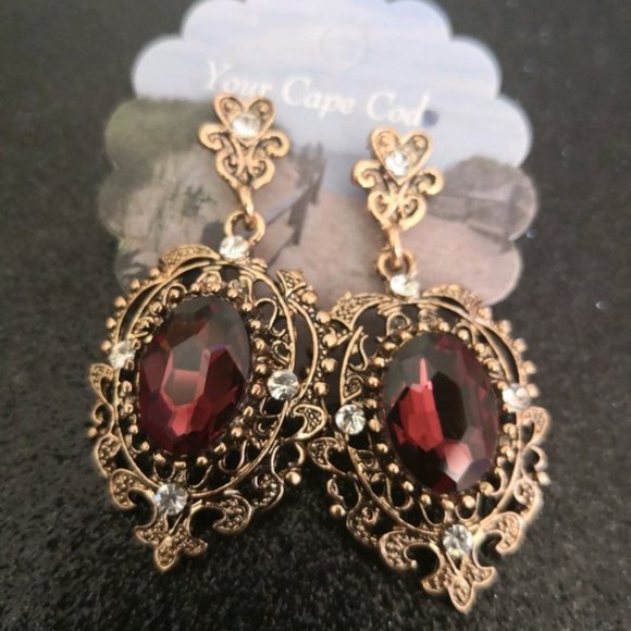 YOUR CAPE COD Jewelry - NEW Earrings “Secret of the Old Alley”